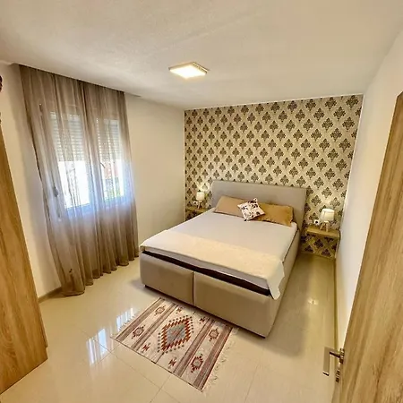 Apartment Montenegrina