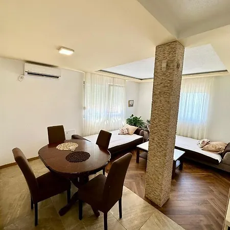 Montenegrina Apartment